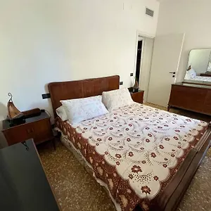 Apartment Casa Gerry, A Due Passi Dal Mare, Savona